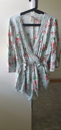 schöner Jumpsuit mit Spitze von H&M, Gr. 40