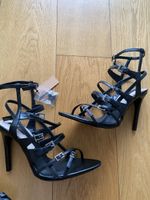 ZARA Leder Sandalen Riemen Schwarz
