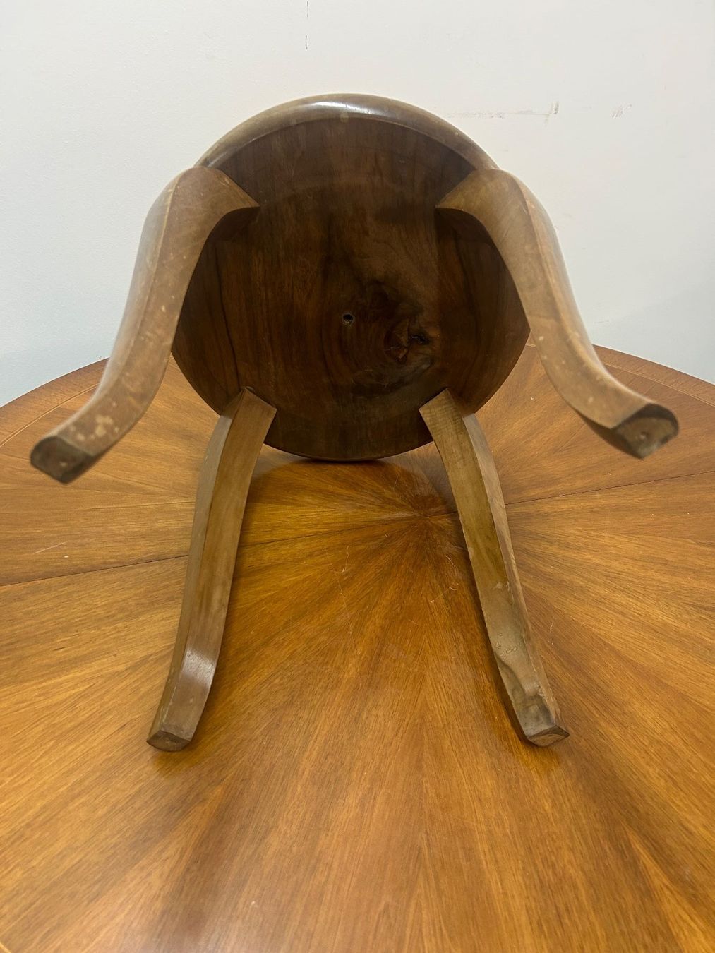 Sgabelli: antiker Hocker Biedermeier Stil Nussbaum ca. um 1900 – Usato da Zürich venduto da Levelart 5