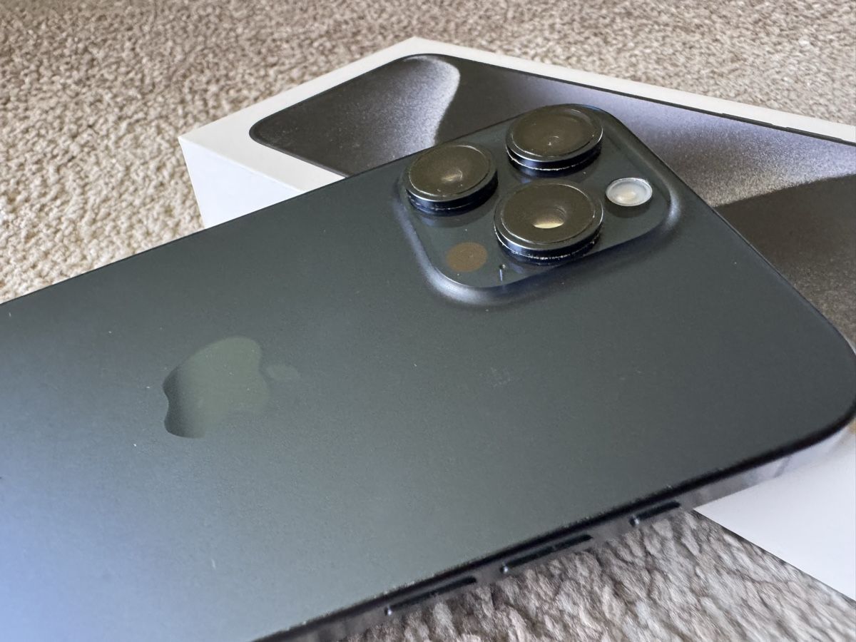 Apple Handys / Smartphones: Apple iPhone 15 Pro Max 256 GB mit Originalverpackung – Gebraucht aus Altendorf von wqv_97 1