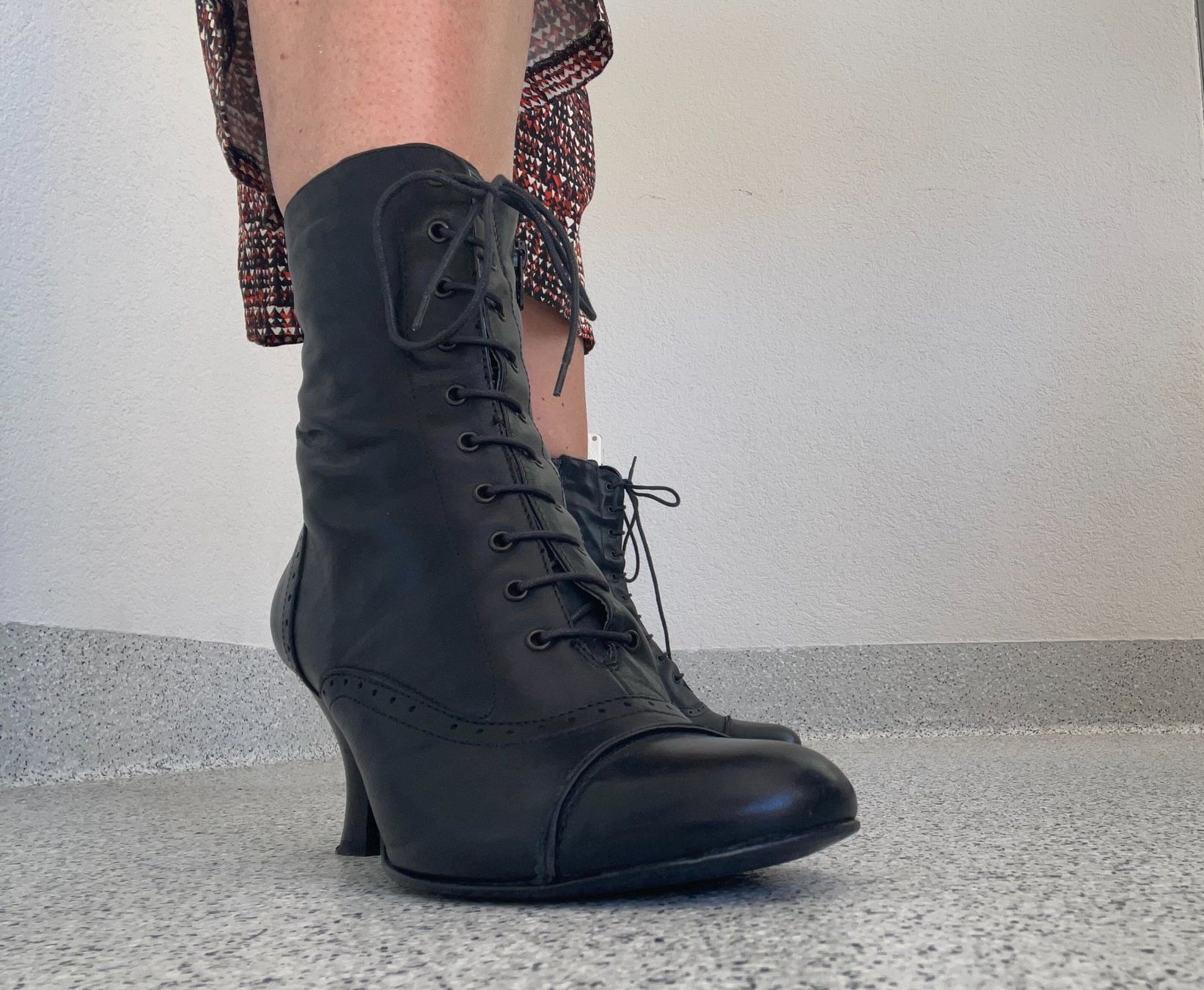 Scarpe da donna: Stiefeletten Marke Bronx – Usato da Bern venduto da .DolceVita. 1
