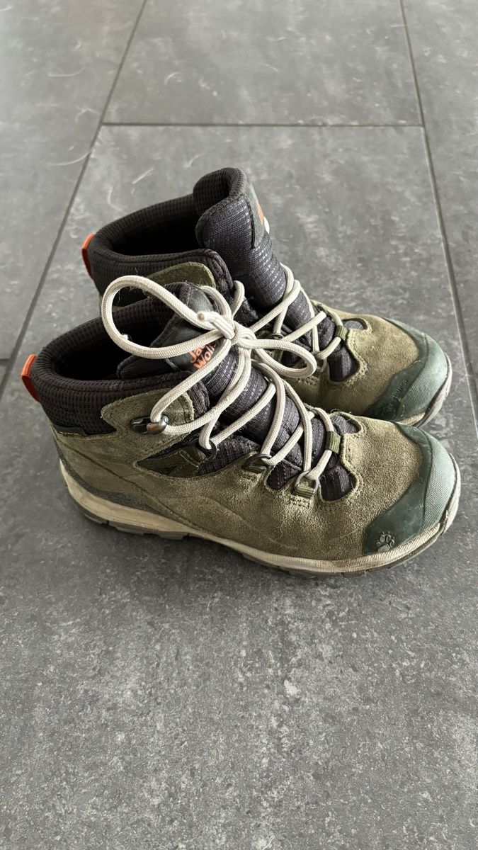 Jack Wolfskin Scarpe per ragazzi: Wanderschuhe Kinder Jack Wolfskin 30 – Usato da Grafenried venduto da jwein 1
