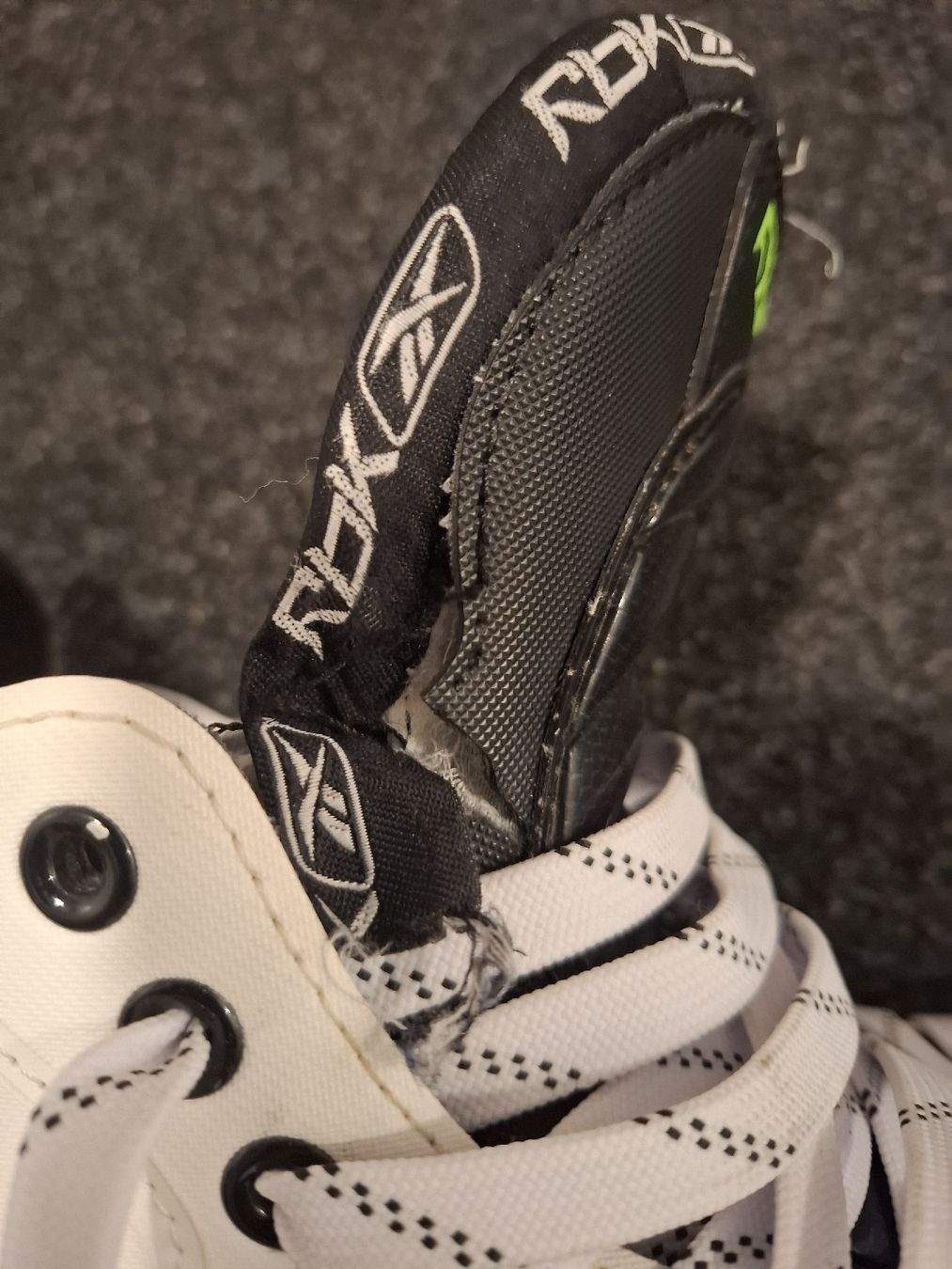 Reebok Schlittschuhe: Reebok Icehockey-Schlittschuhe – Gebraucht aus Klosters von BSch22 2