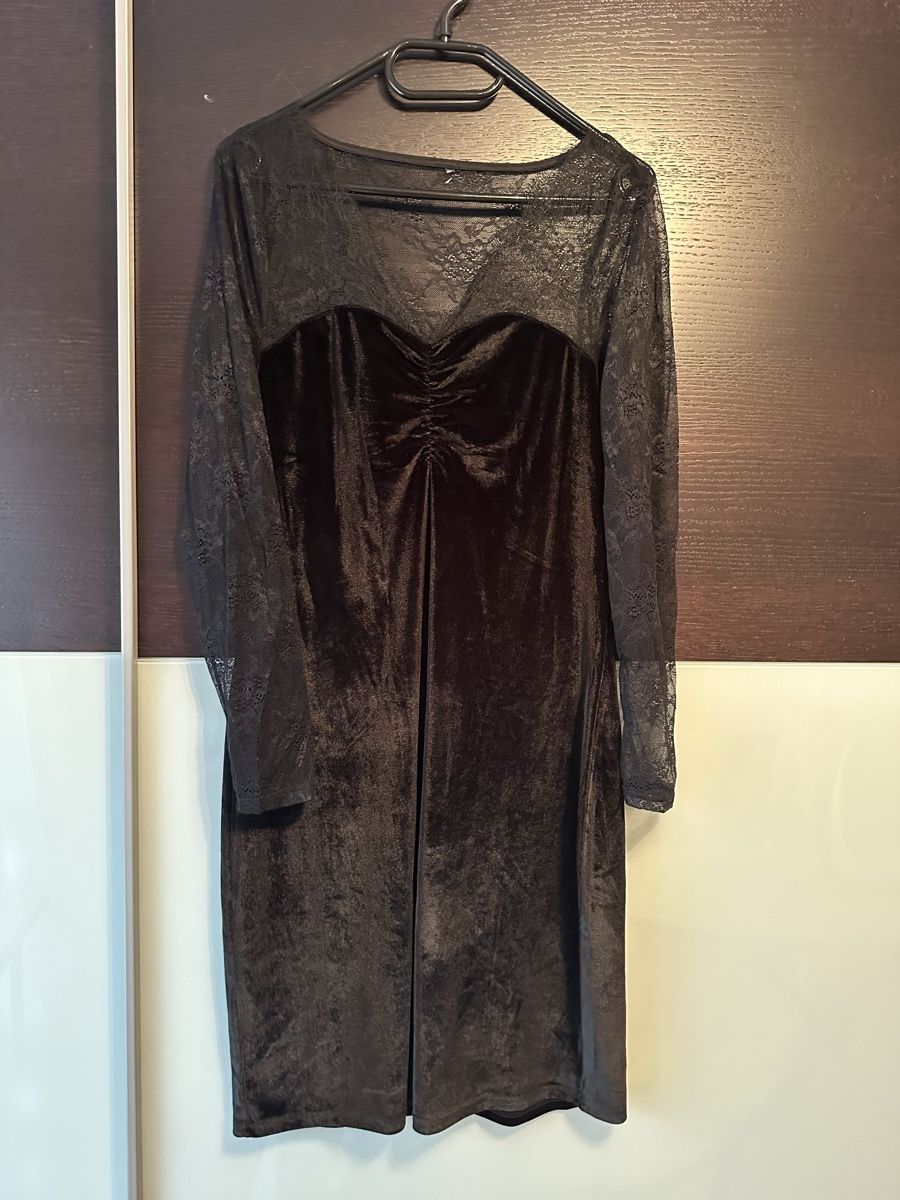 Vestiti: Samtkleid mit Spitze schwarz Gr. 40/42 – Nuovo (secondo la descrizione) da Altendorf venduto da Eastwick4 3