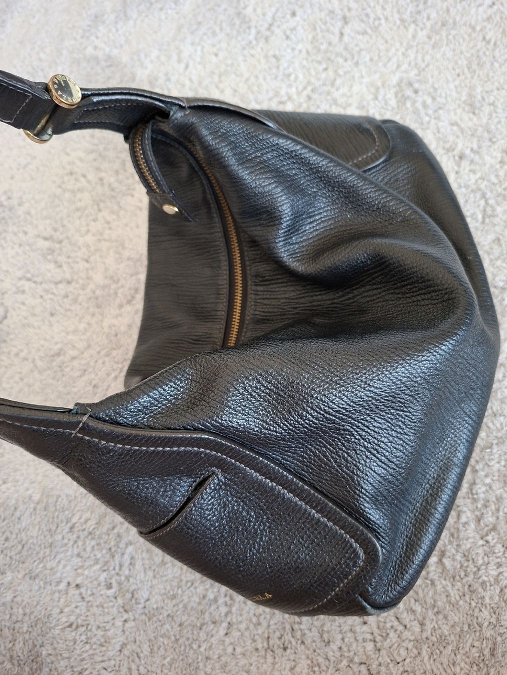 Furla Taschen für Damen: Sac à main Furla cuir noir  – Gebraucht aus Renens VD von ser_j2fn