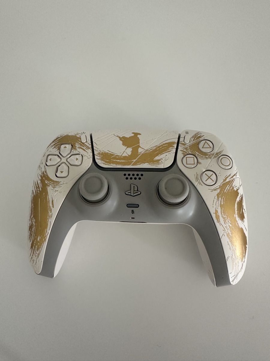 Sony Controller: PS5 Controller Ghost of Yotei  – Gebraucht aus Zürich von ConnyLee