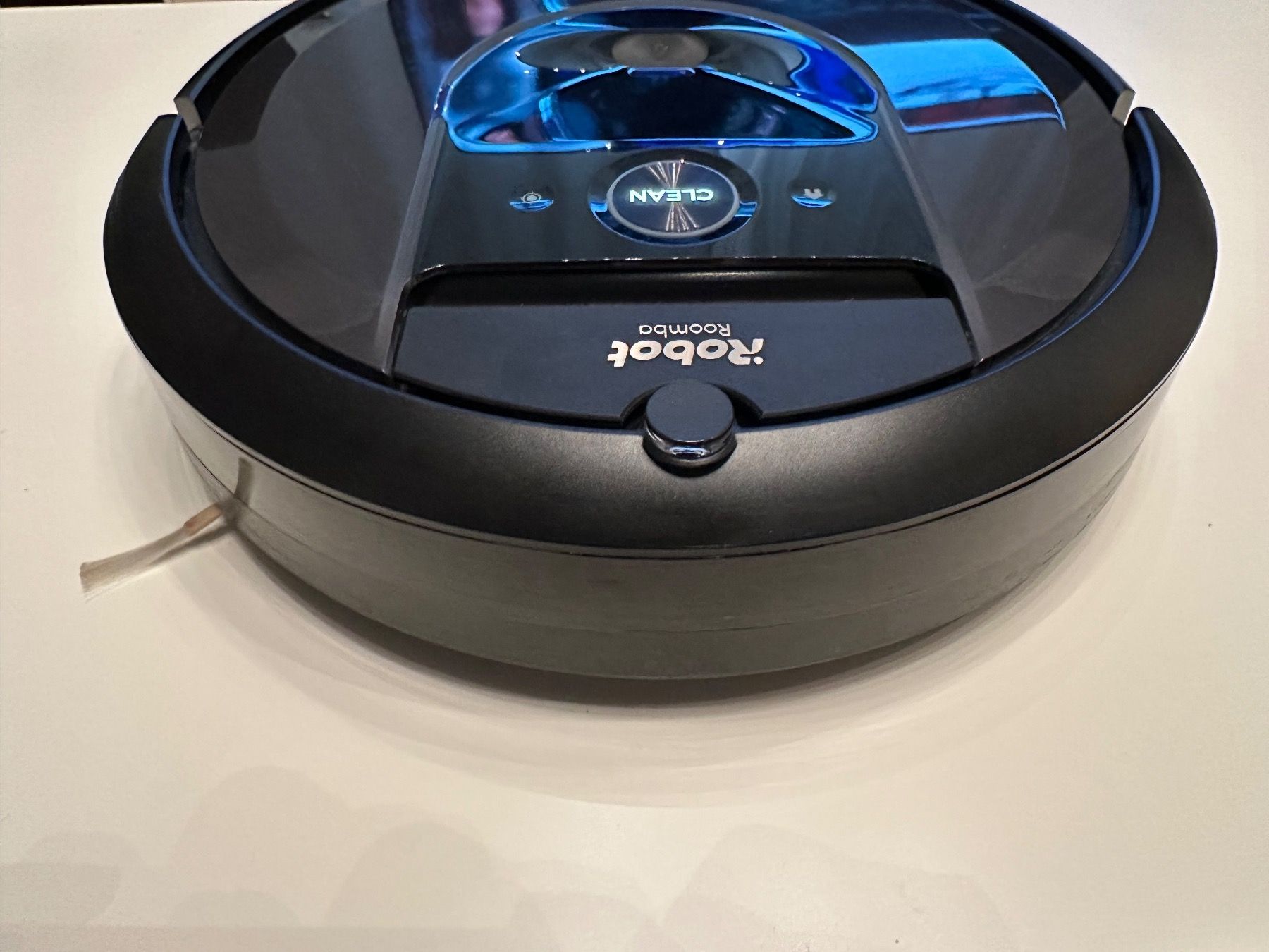 Irobot Staubsauger & Zubehör: IRobot Roomba I7 – Gebraucht aus Luzern von  3