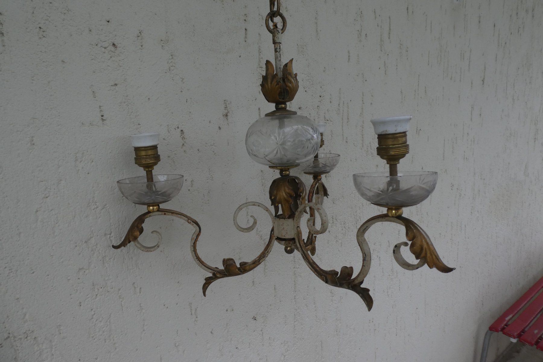 Lampadari & plafoniere: lustre en fer forger ancien – Usato da Fontaines NE venduto da monloisir