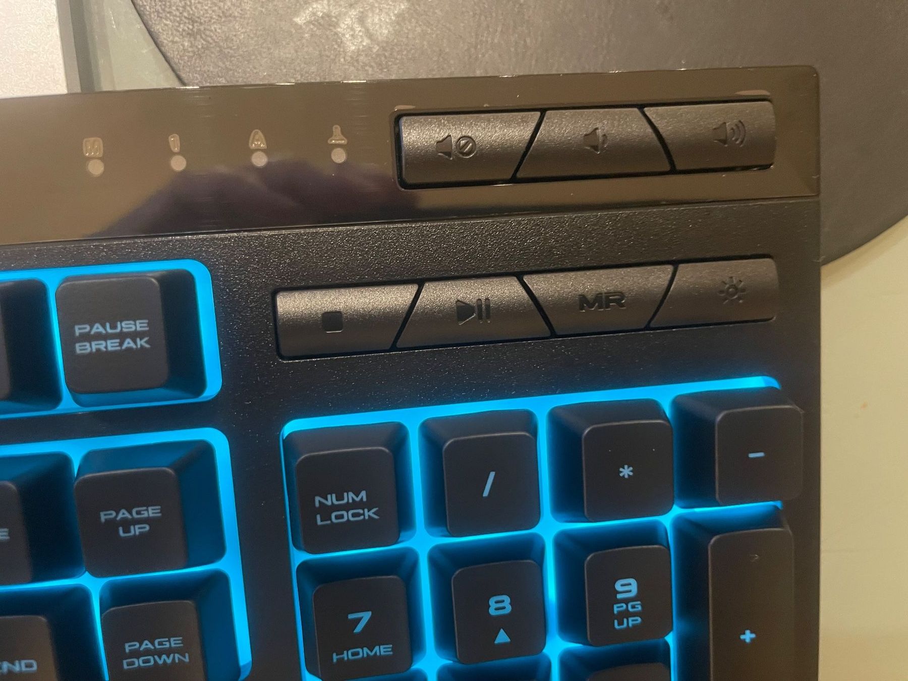 Tastiere: New Acer Predator led gaming keyboard – Nuovo e nell'imballaggio originale da Genève venduto da lailas_things 4