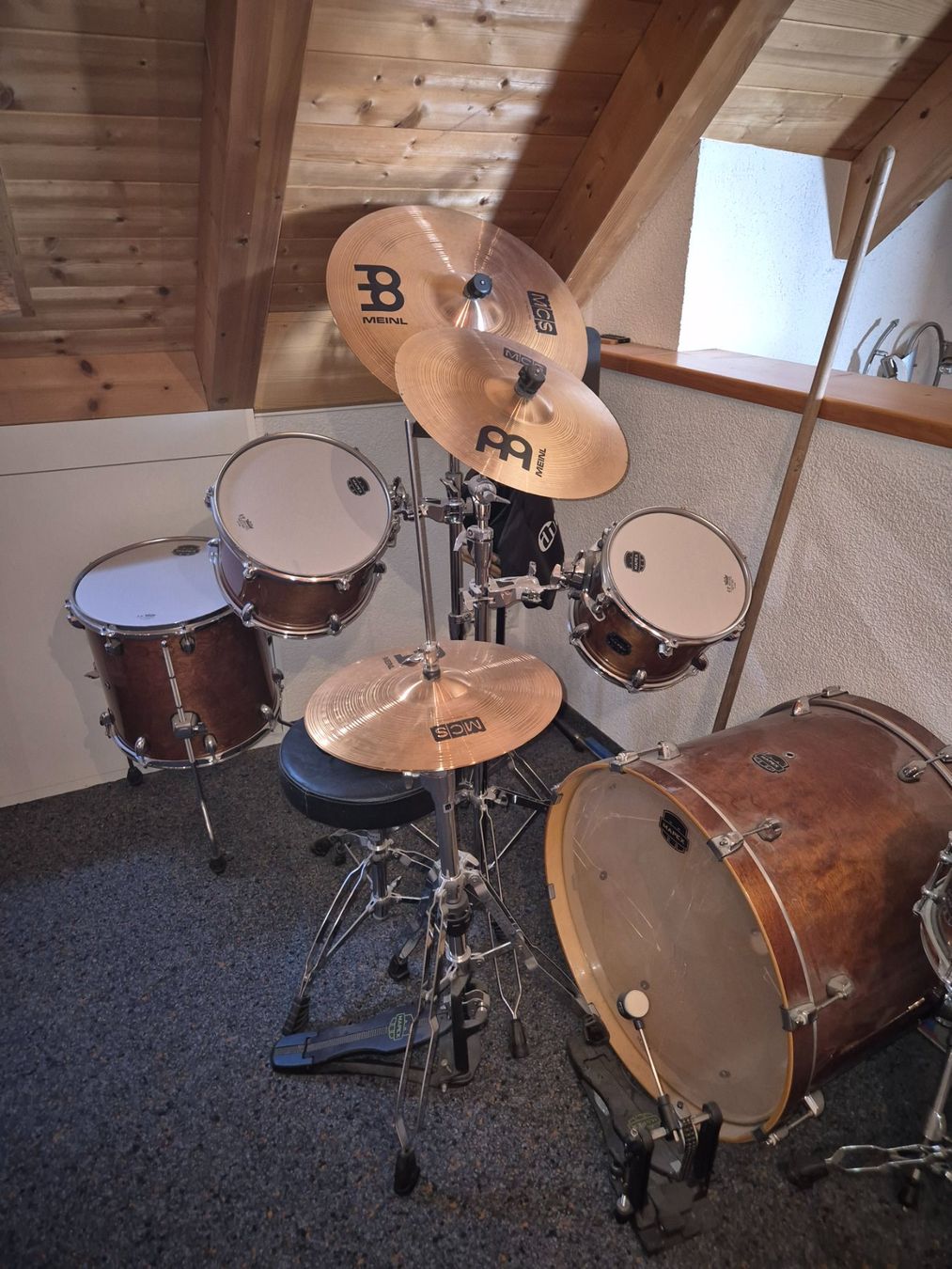 Instruments de musique: neuwertiges Schlagzeug – D'occasion à Marbach SG par Donpepone 2