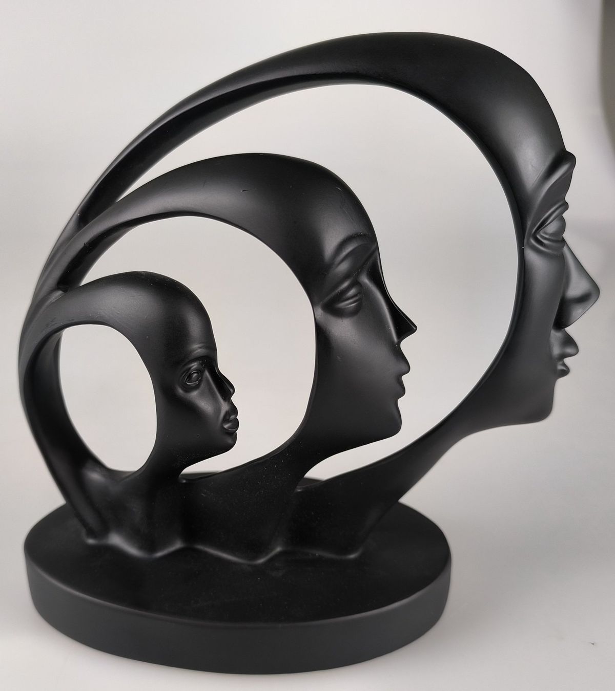 Sculture & Statue: Abstrakte Skulptur aus Kunstharz – Usato da Rüti ZH venduto da Restwert_Rueti_ZH 1