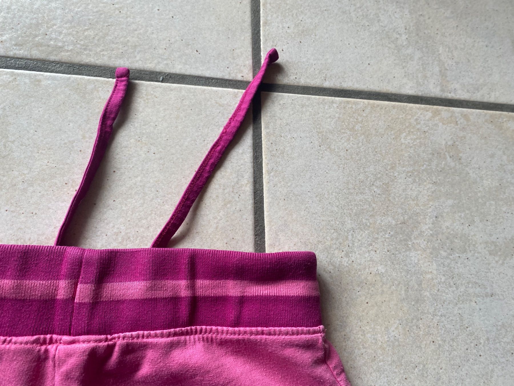 Hosen: Short 140 KIDS fuchsia – Gebraucht aus Orpund von Mary8972 7