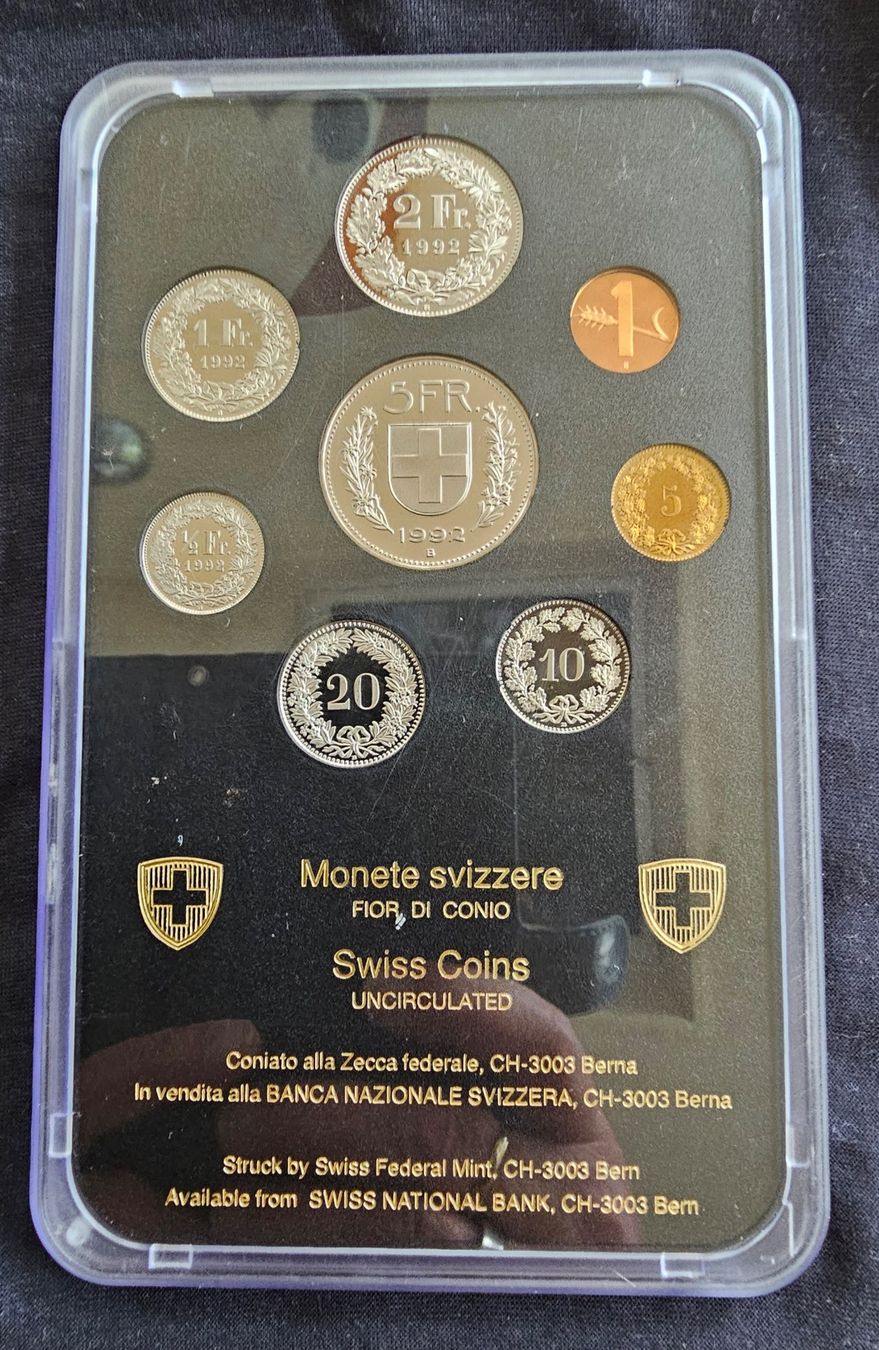 Toutes les monnaies: Münzsatz 1992 stgl. – Neuf avec emballage d'origine à Balsthal par nidja13 1