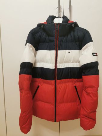 Tommy Hilfiger Winterjacke Gr. M rot weiss blau