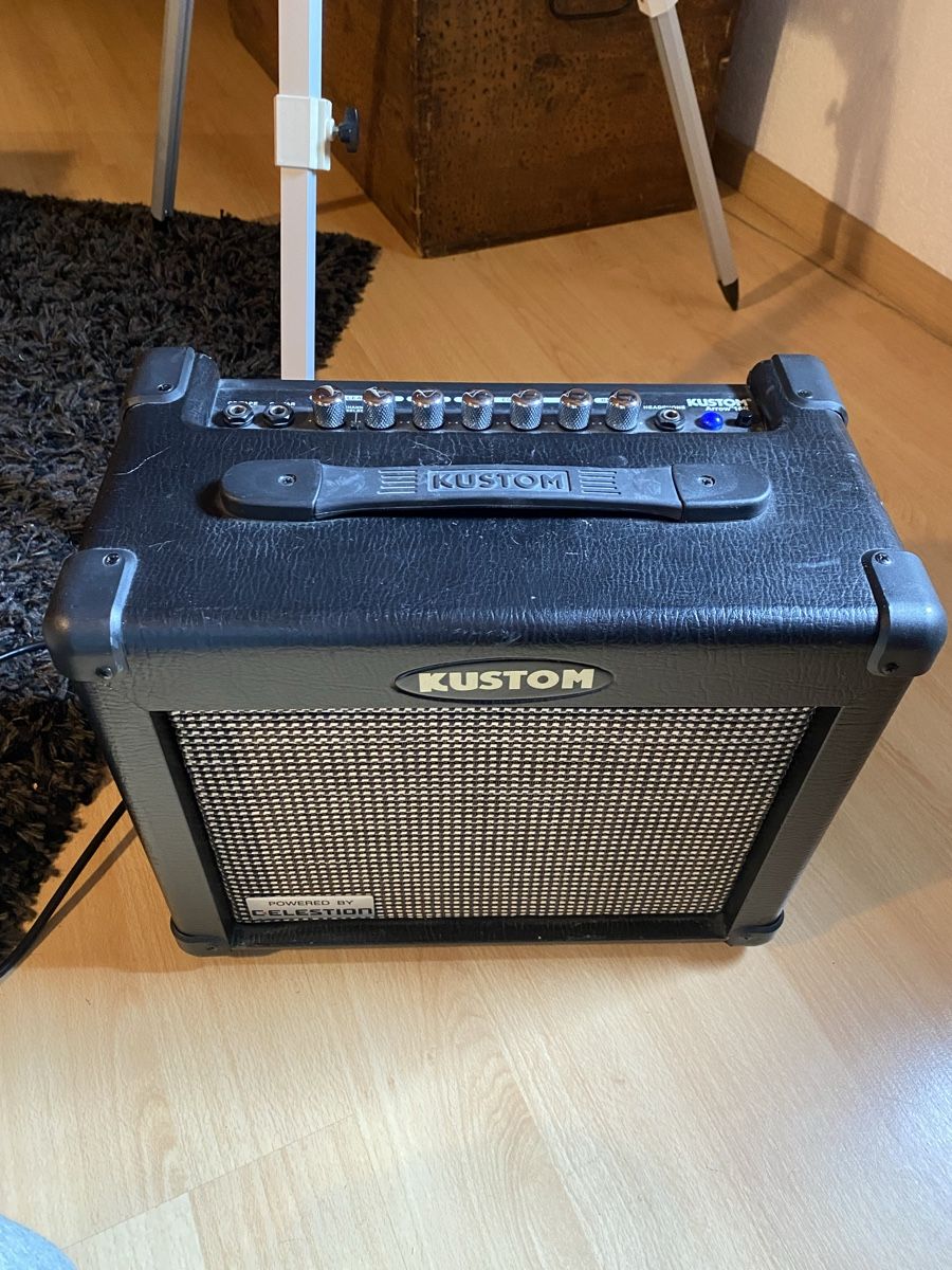 Aria Strumenti musicali: Guitare Aria MAC Series et ampli – Usato da Rochefort venduto da runeii 2