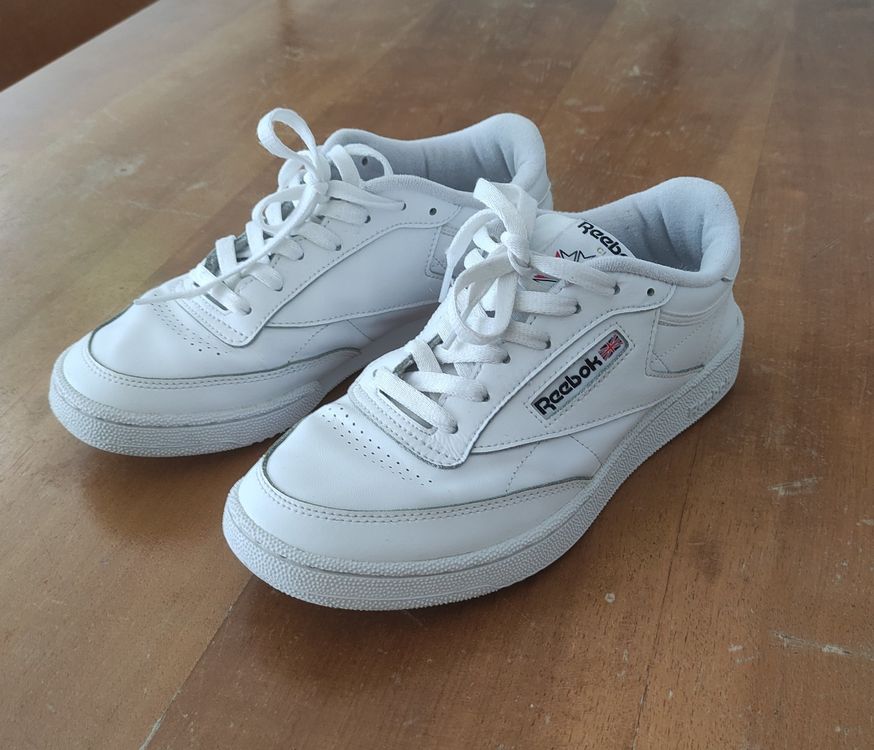 Reebok Classic 40.5 (Neu (gemäss Beschreibung)) in Fribourg für CHF 50 ...