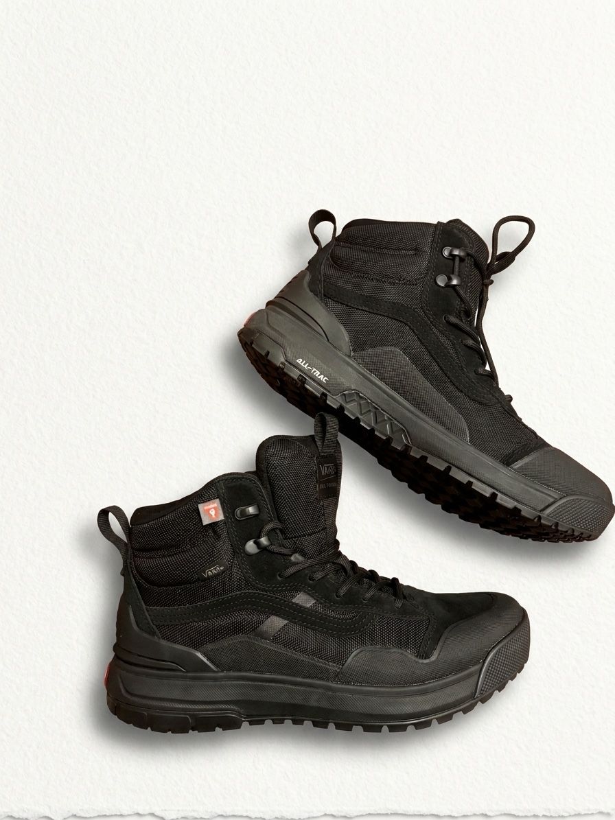 Vans Scarpe da uomo: Vans chaussures de randonnée imperméable de taille 43 – Nuovo (secondo la descrizione) da Lausanne venduto da and_9kkm