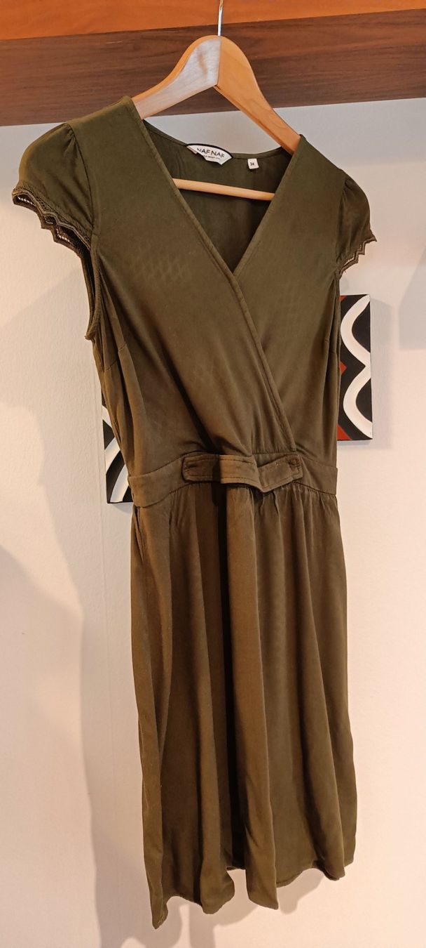 Nafnaf Kleider: Kaki dress Naf Naf – Gebraucht aus Zürich von Rissons 1