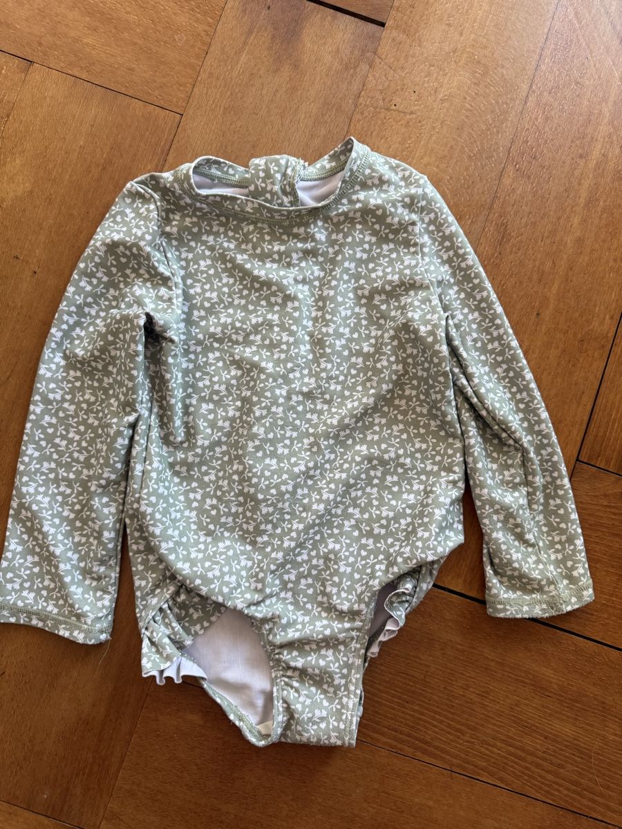 H&M Badehosen: UV Badeshirt – Gebraucht aus Thalwil von Phoebe8800