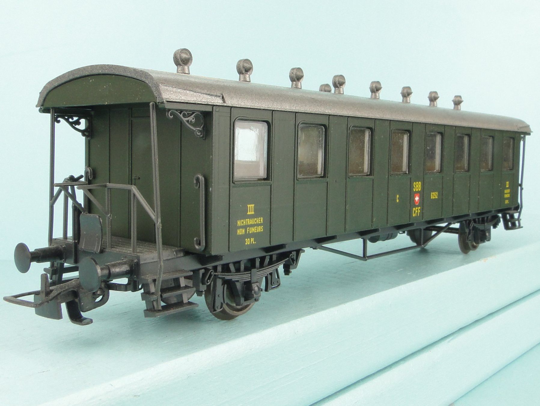 Liliput Modellini di ferrovie: Liliput 278 50 SBB 3 Kl. Oldtimerwagen – Usato da Bülach venduto da cann11 1