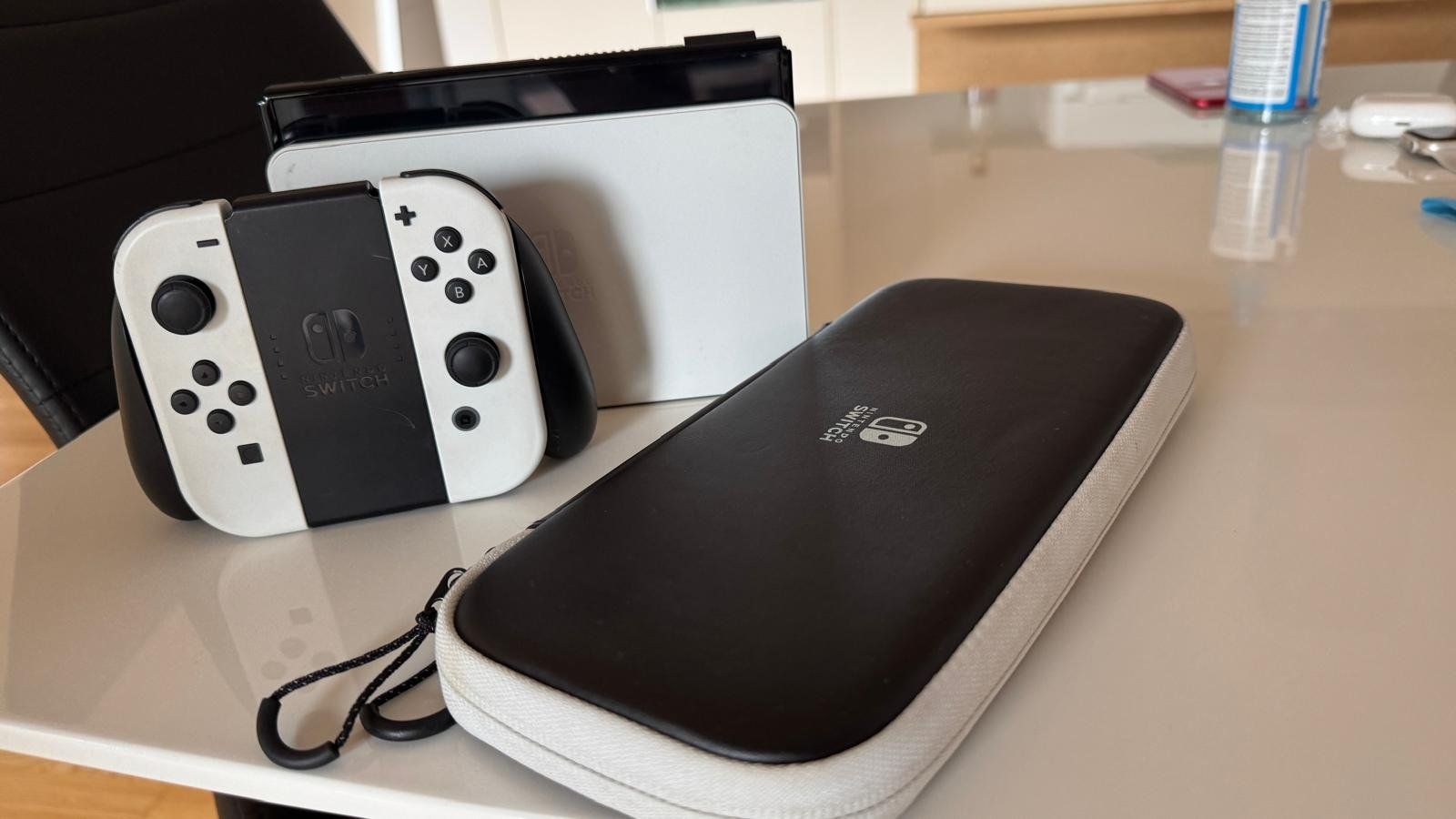 Nintendo Konsolen: Nintendo Switch (OLED model) – Gebraucht aus Schüpfheim von oldyrk 4