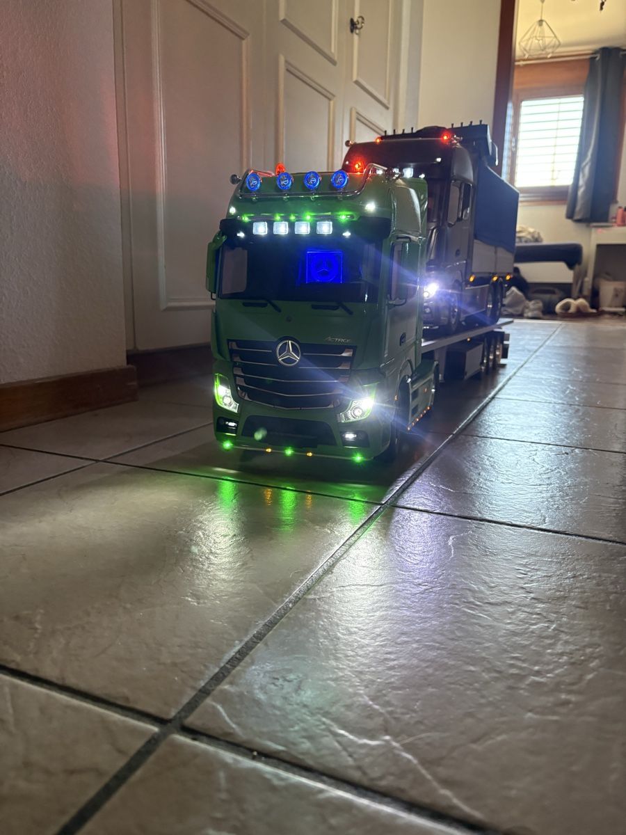 Tamiya Modellismo RC: Tamiya Actros – Usato da Mézières FR venduto da Paulwalke3 7