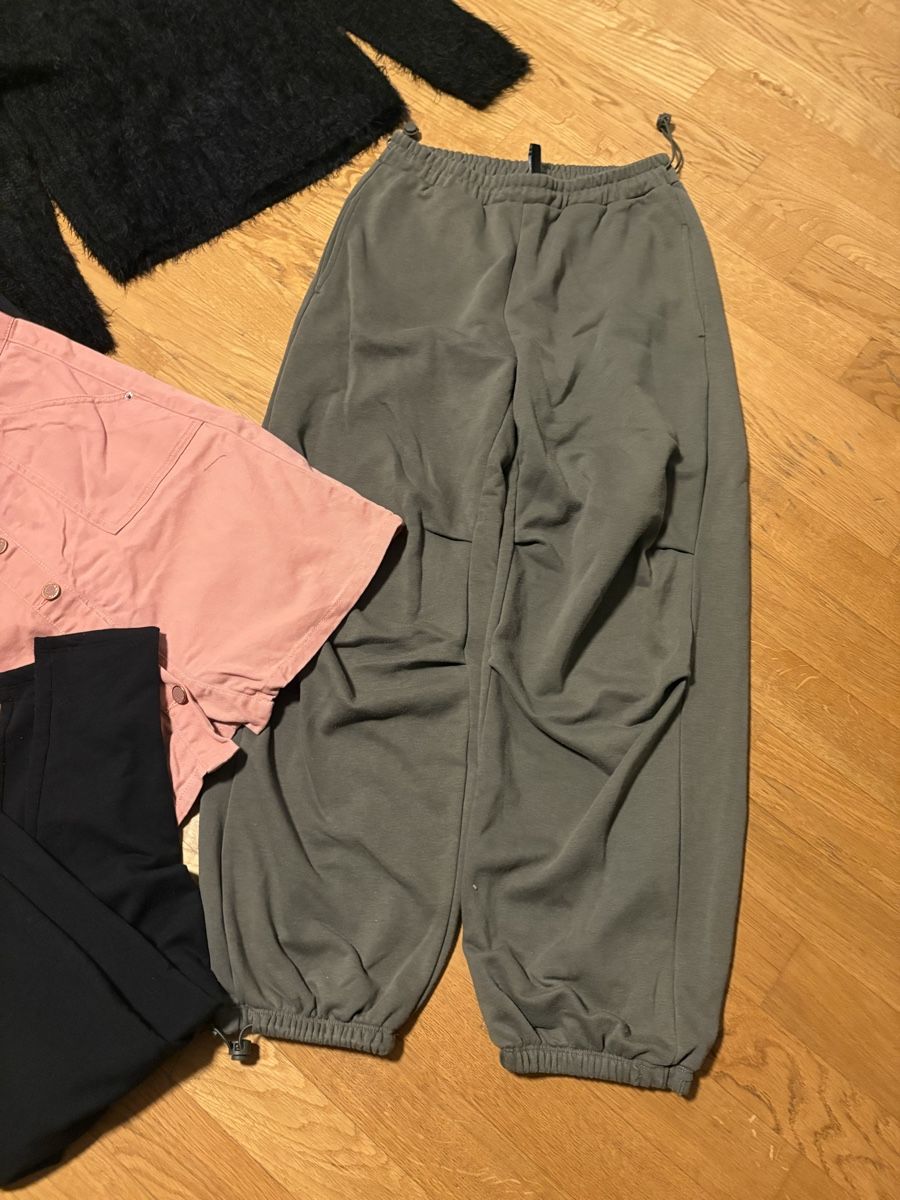 Lotti & Set di vestiti: Kleiderpaket Mädchen, Grösse XS / 34 – Usato da Beromünster venduto da msklef 1