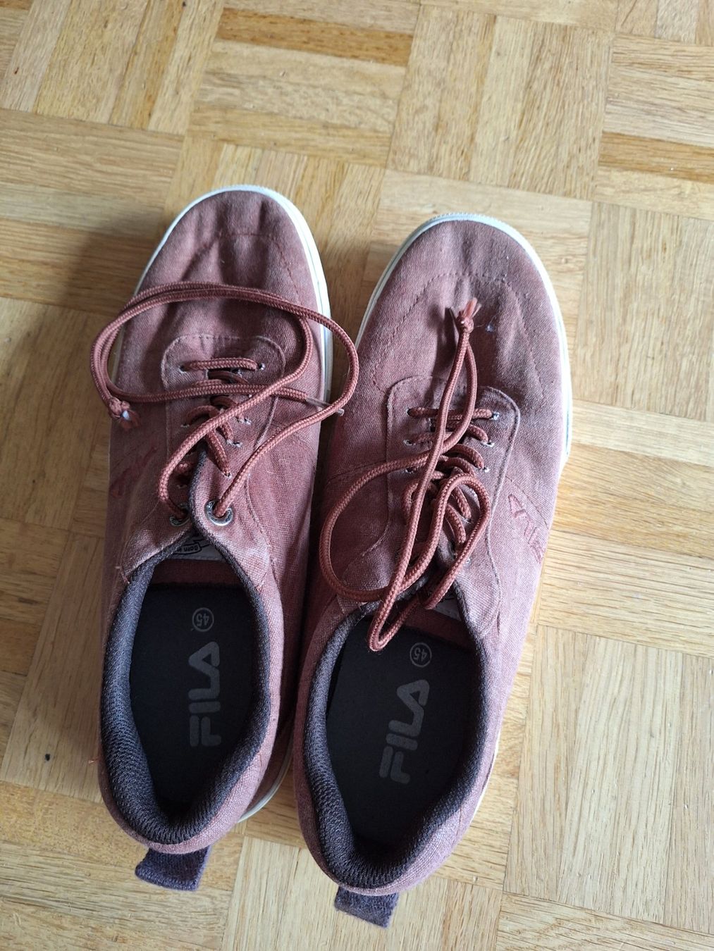 Fila Scarpe da uomo: Fila Schuhe Gr. 45 – Usato da Aesch BL venduto da sar_j59l