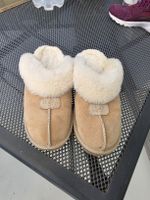 UGG Hausschuhe Grösse 39