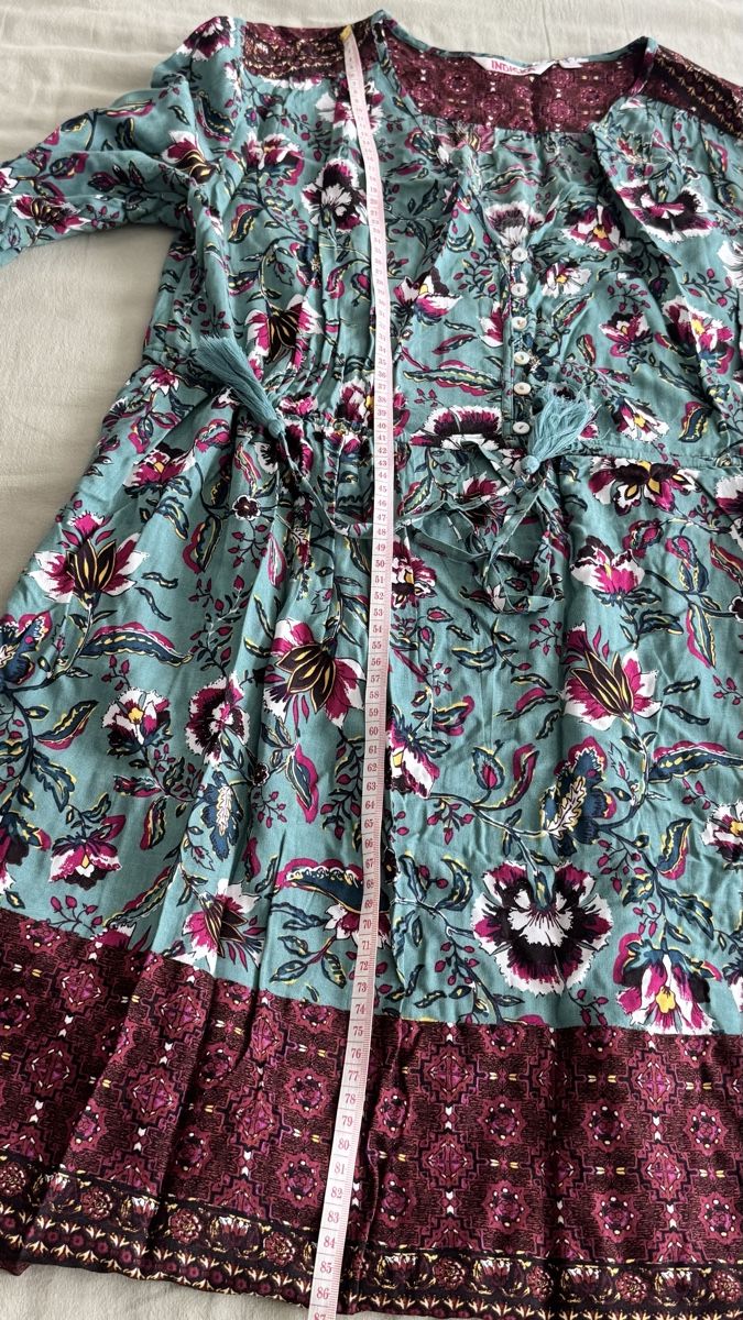 Robes: Kleid langarm floral  – Neuf (Voir description) à Mörigen par TimelessFinds 5