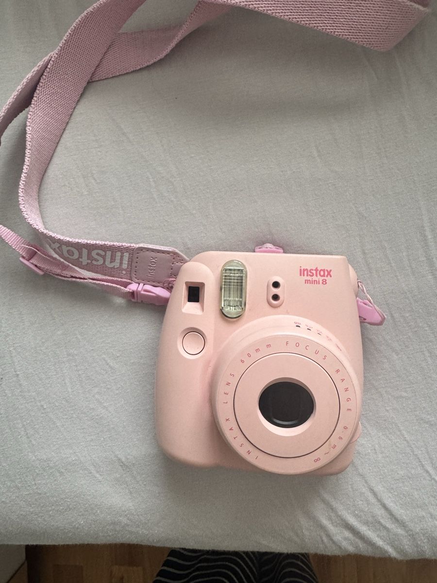 Fujifilm Fotocamera: Fujifilm Instax Mini 8 Pink – Usato da Roggwil BE venduto da joana.a16