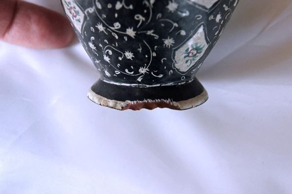 Vasi & Recipienti: Interessante antike emaillierte Vase – Difettoso da Geroldswil venduto da ARTEFACTO 7
