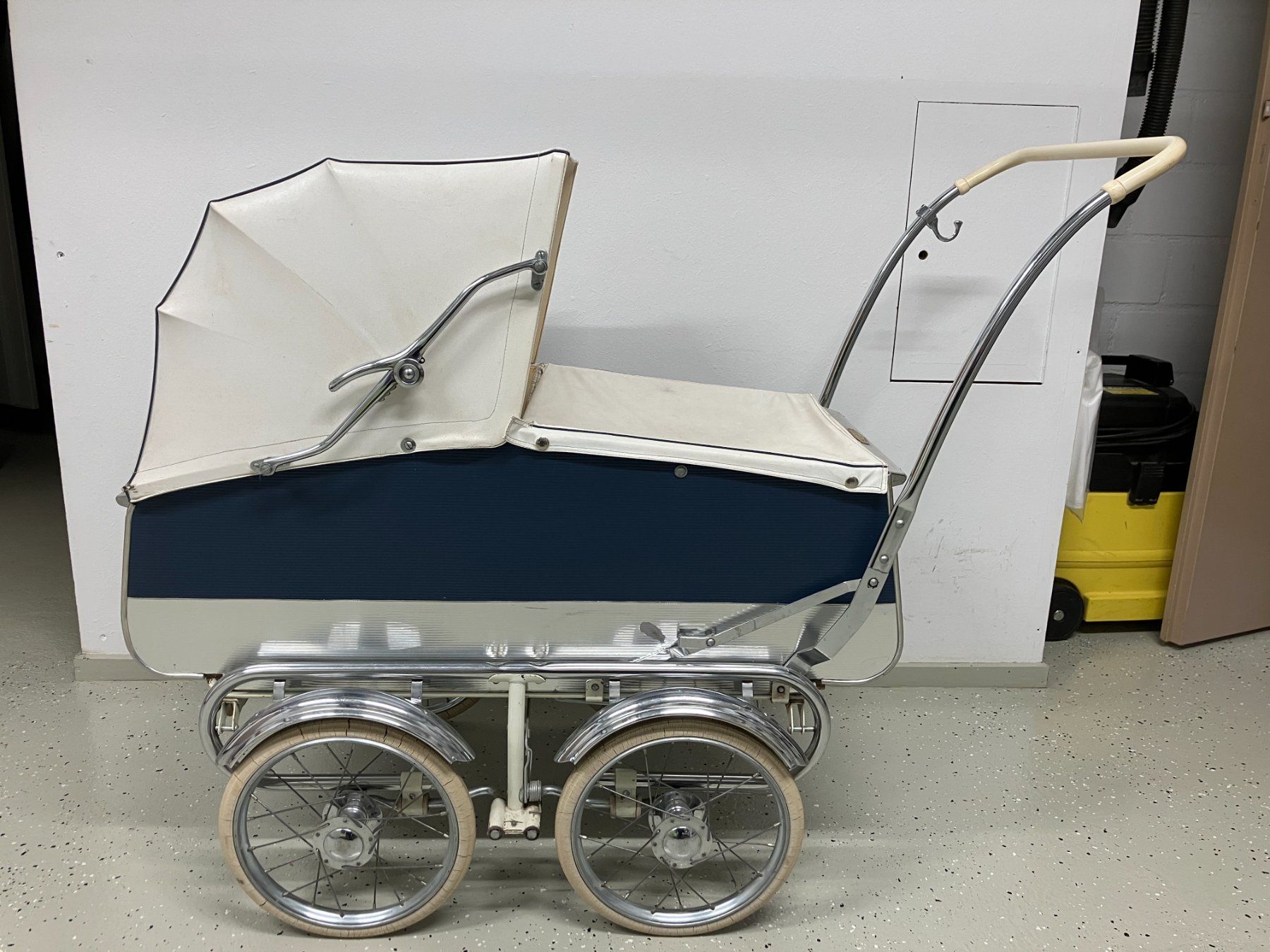 Wisa Gloria Carrozzine: Kinderwagen antik Wisa Gloria – Usato da Lenk im Simmental venduto da Jrg7410 2