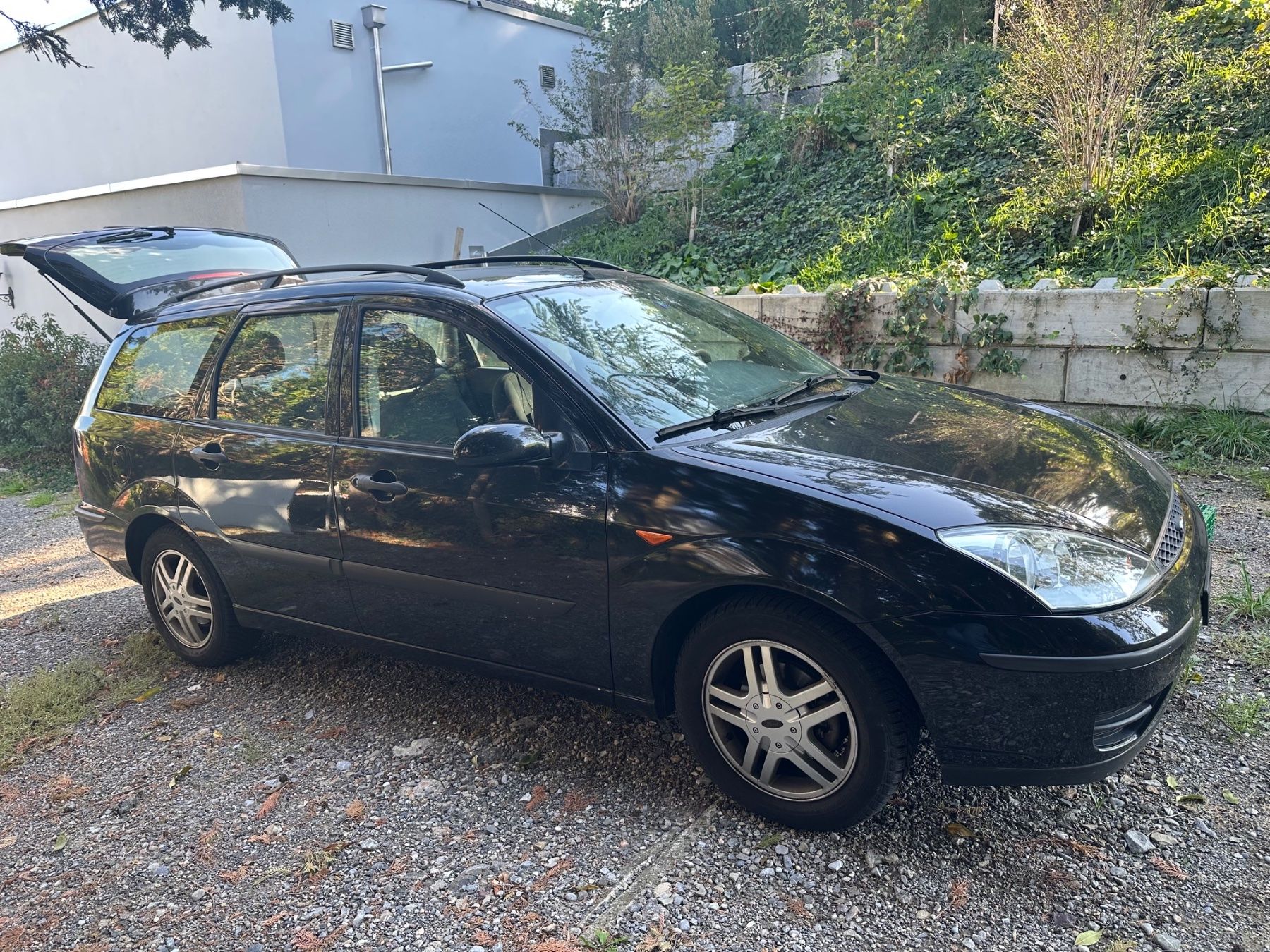 Ford Autos: Ford Focus 1.8 TDCI – D'occasion à Samstagern par Aydelis 2