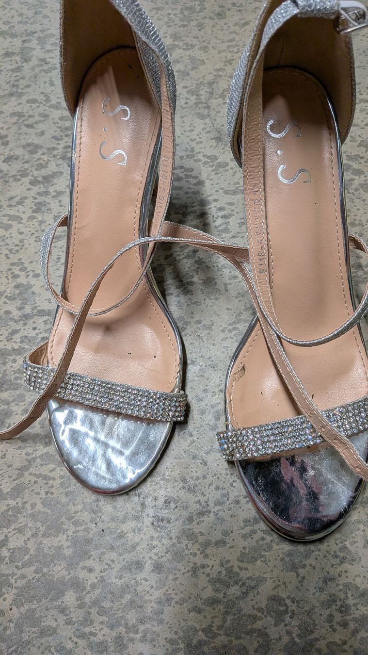 Scarpe da donna: Damenschuhe Gr 38 – Nuovo (secondo la descrizione) da Wattenwil venduto da karinschaw 1