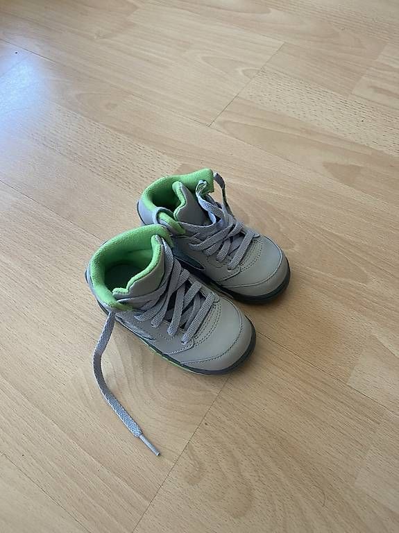 Scarpe per ragazzi: Baby Schuhe GR.22 – Usato da Zürich venduto da ER-