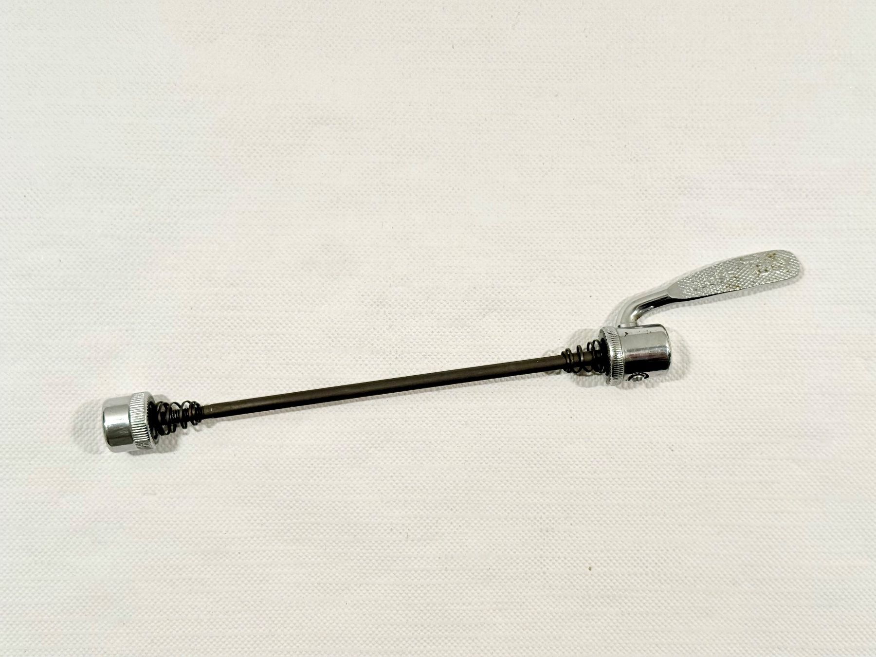 Pezzi di ricambio: TACX Schnellspanner HINTEN 2605 – Usato da Luzern venduto da bikeandbeltcom