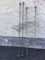 Antikes defektes Gestellmit Gusseisen Tablarhalter