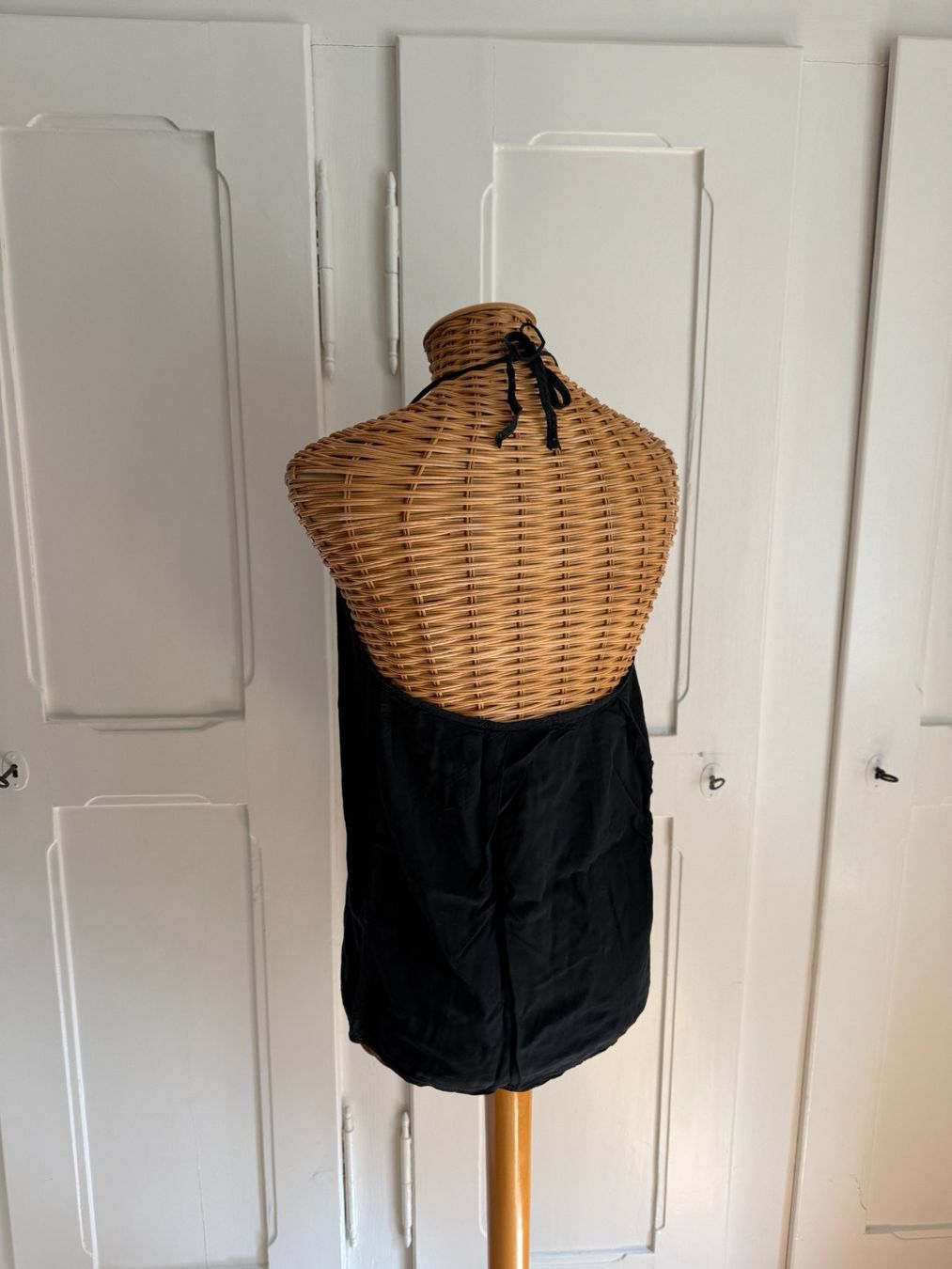 Brandy Melville Tops: BRANDY MELVILLE - Top schwarz geknöpft – Gebraucht aus Zürich von Diazaio 2