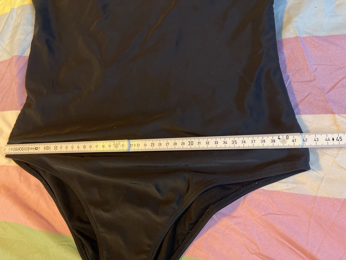Costumi da bagno & Bikini: Schwarzer Badeanzug mit Netzeinsatz, Gr. S/M – Usato da Kaisten venduto da saleforfun 2