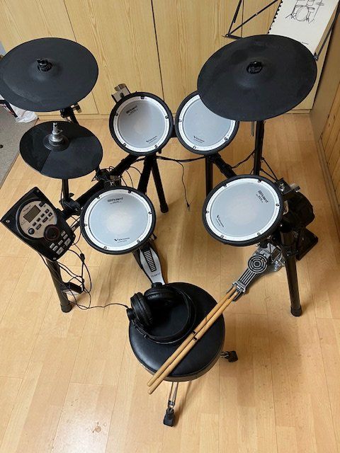 Roland Instruments de musique: E-Drum Set Roland TD-11 – Neuf (Voir description) à Niederönz par justfair