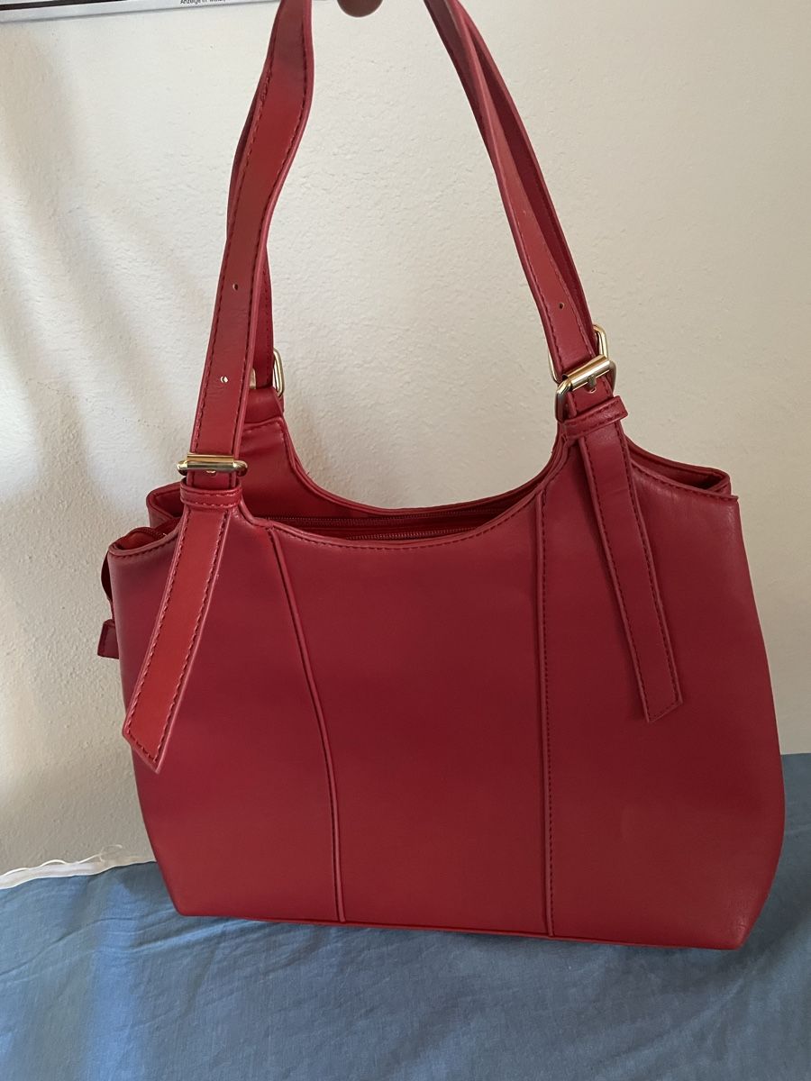 Taschen für Damen: Handtasche rot – Gebraucht aus Igis von rog_6t78 1