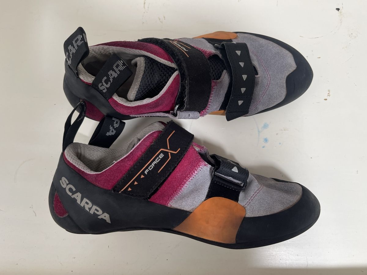 Scarpa Damenschuhe: Kletterschuhe Scarpa – Gebraucht aus Luzern von overanddonewth