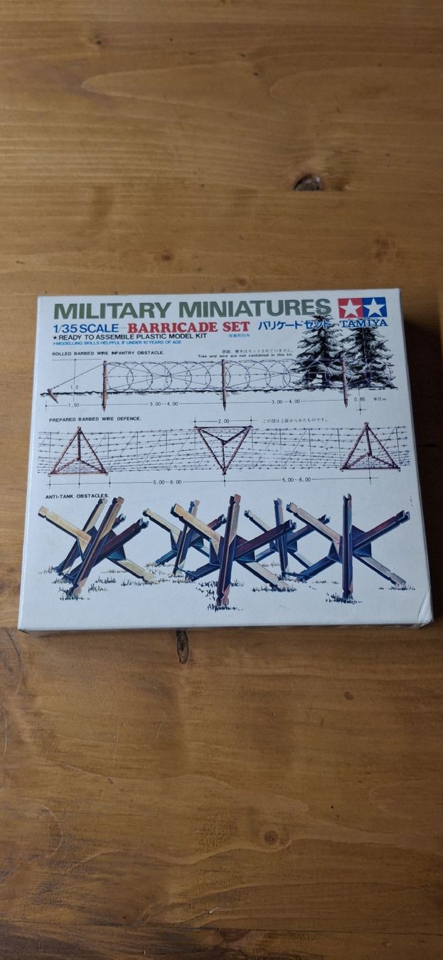 Tamiya Kit di modellismo & Modellini statici: Tamiya Military Barricade Vintage – Nuovo e nell'imballaggio originale da Losone venduto da 143_Vintage