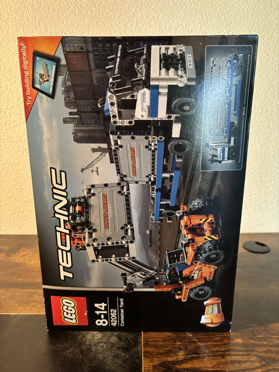 Lego Kit di costruzioni: LEGO Technic 42062 Container Yard - OVP versiegelt, neu  – Nuovo e nell'imballaggio originale da Jonen venduto da Sschriber 1