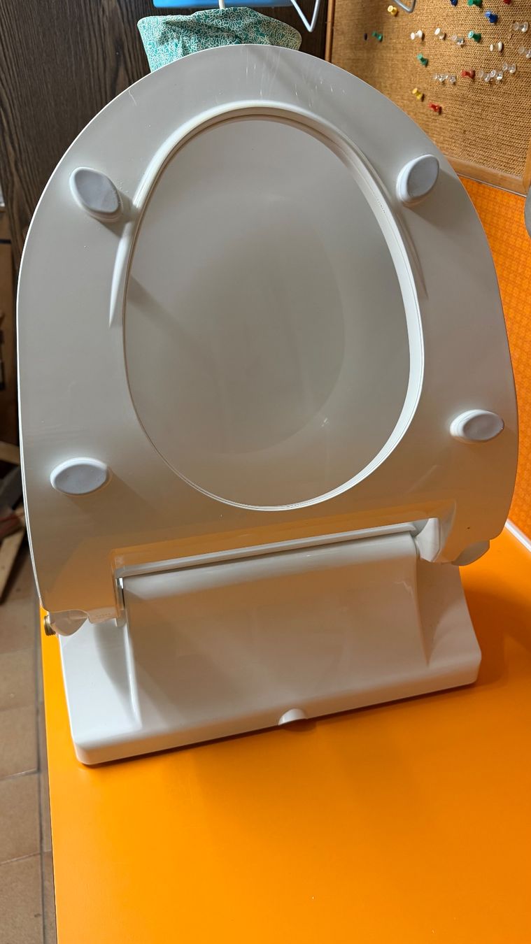 Geberit WC: Geberit Aquaclean 4000 – D'occasion à solothurn par salodurum 2