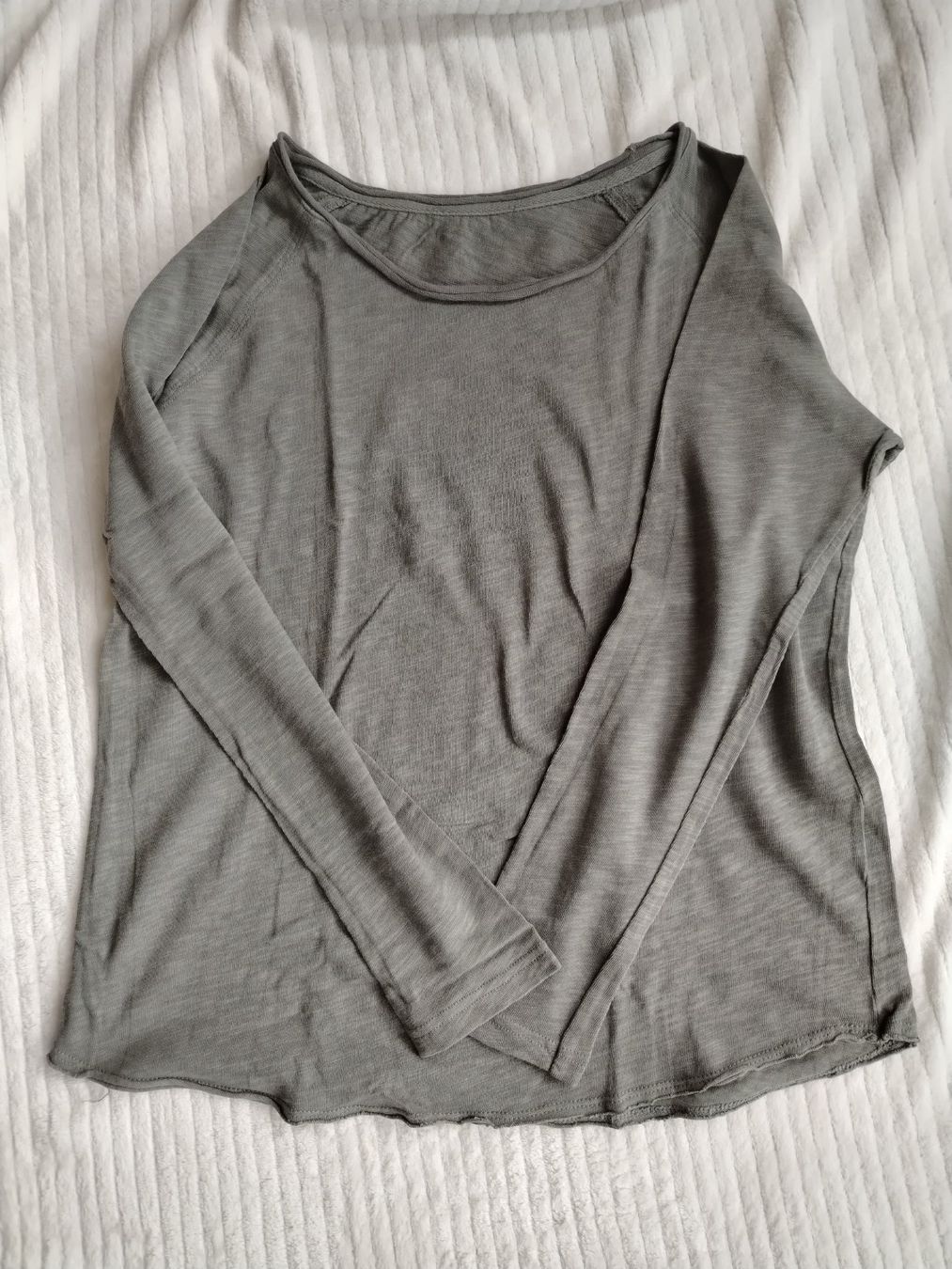 Pullover & Sweatshirts: Hochwertiger Baumwollpulli Grösse M/L – Gebraucht aus Schönenbuch von sop_n7zd 3