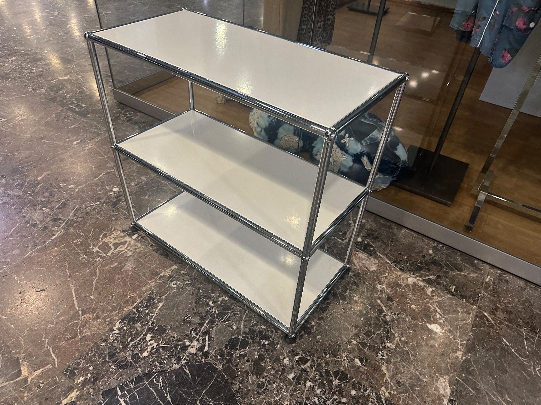 USM Regale: USM Regal – Gebraucht aus Pfaffhausen von only.lux 2