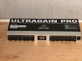 Behringer Ultragain Pro MIC2200