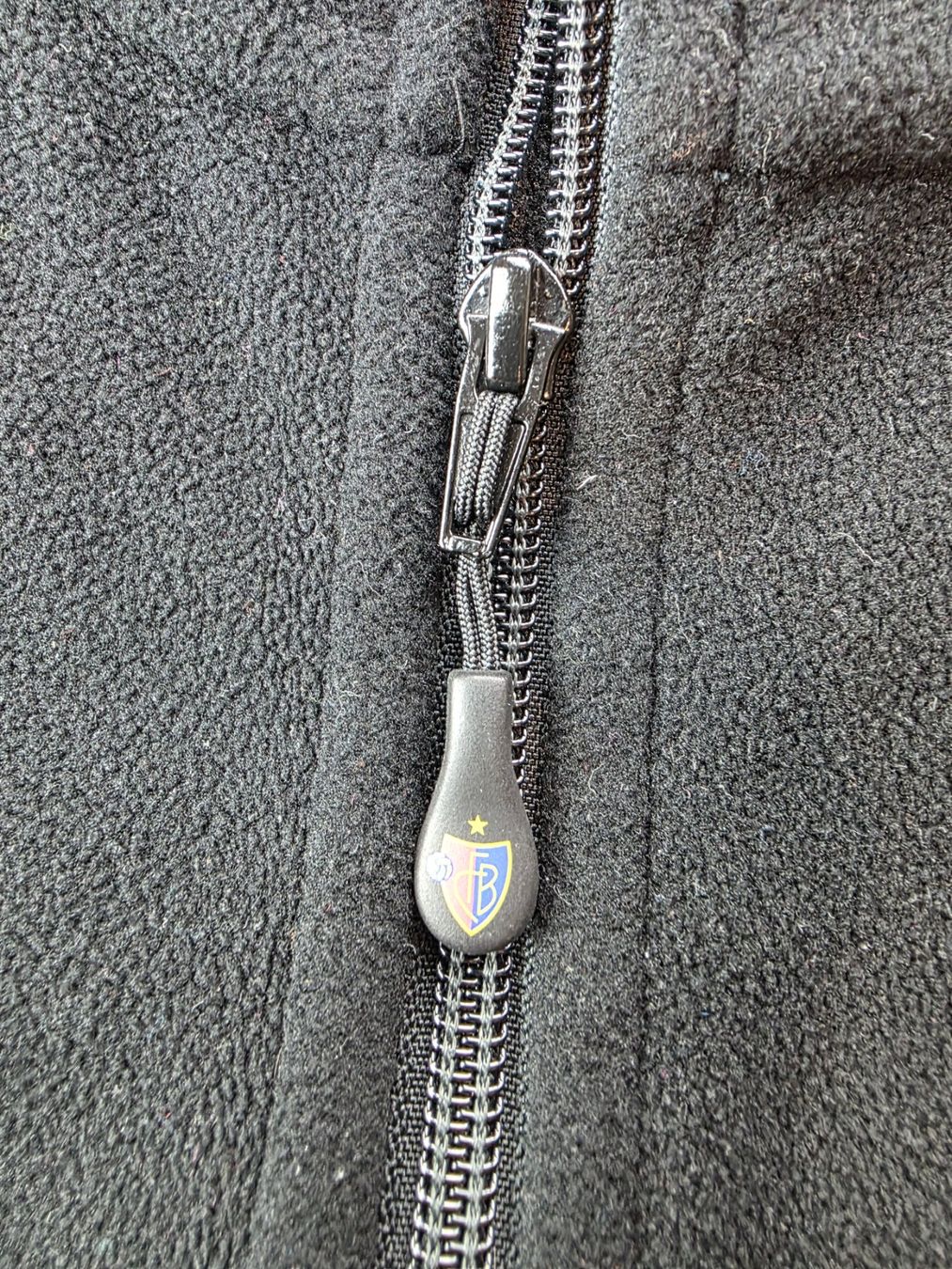 FC Basel Giacche: FCB FC BASEL FLEECEJACKE – Usato da Lüchingen venduto da Jersey_Time 3
